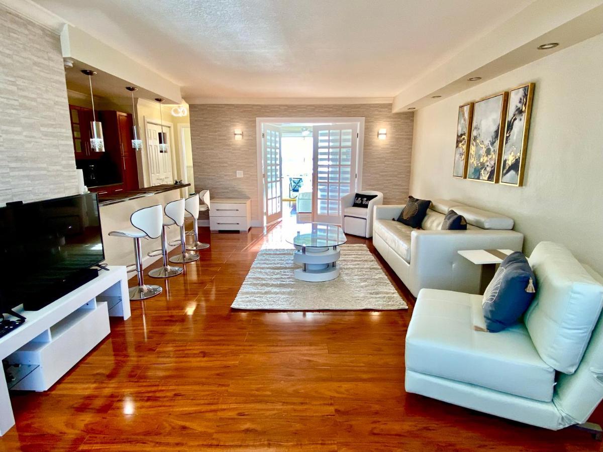 Deluxe Waterfront One Bedroom Apartment With Miami Skyline View, Free Parking 5 Mins Drive To Маями Бийч Екстериор снимка